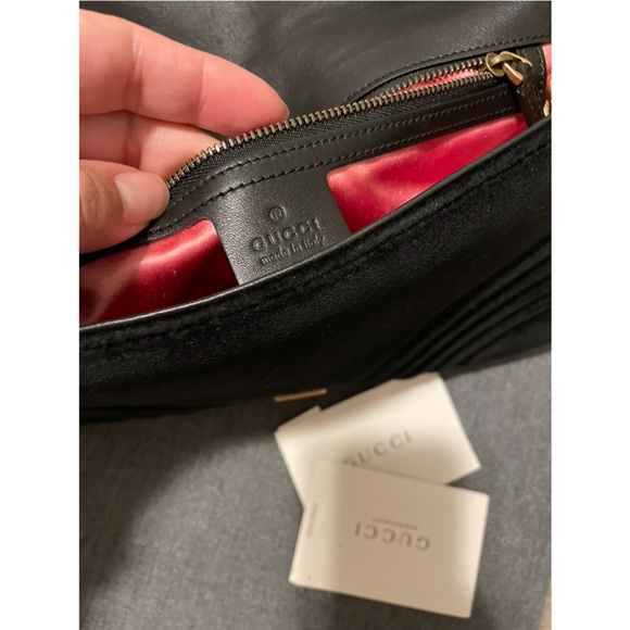 Authentic Gucci Marmont Black and Gold Shoulder Bag - Picture 4 of 9
